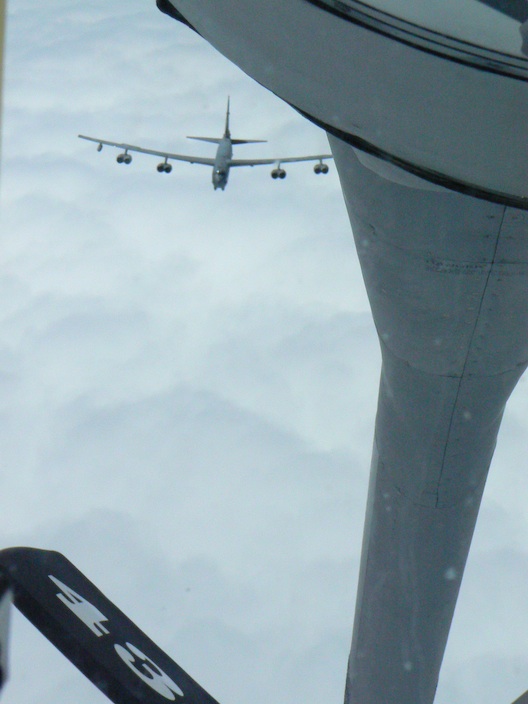 Kevin W. Bowyer - KC 135 Refueling Trip