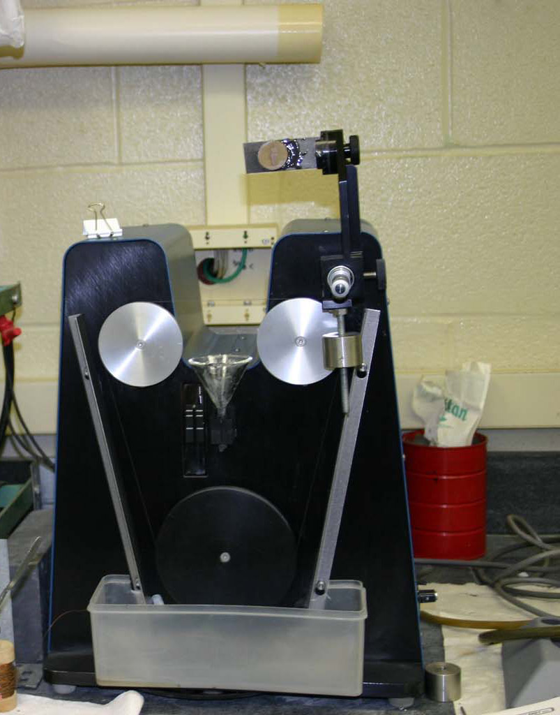 Wiresaw for sample preparation